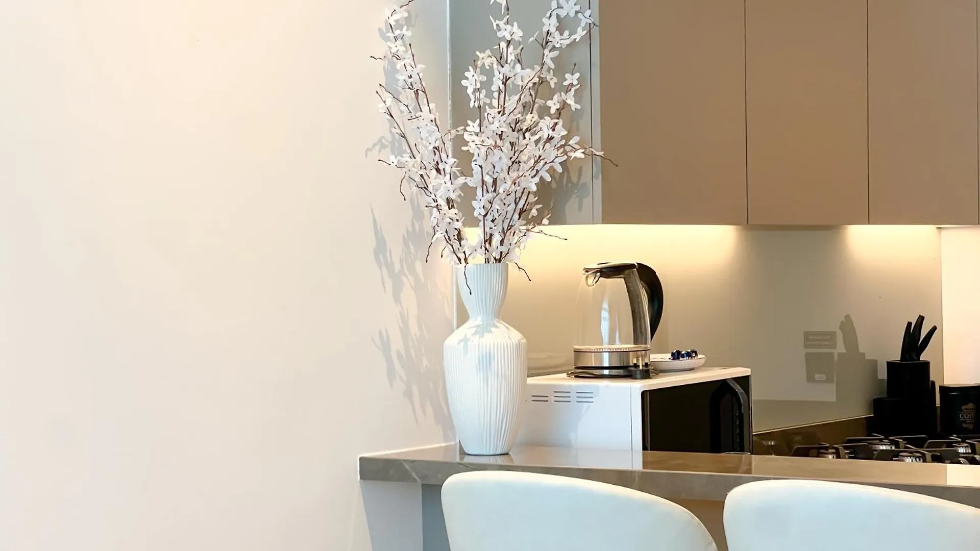 Chic 1-Bedroom With Epic Burj Khalifa Views Dubai 0*,  United Arab Emirates