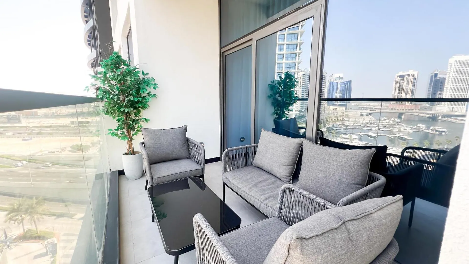 Chic 1-Bedroom With Epic Burj Khalifa Views Dubai Apartment