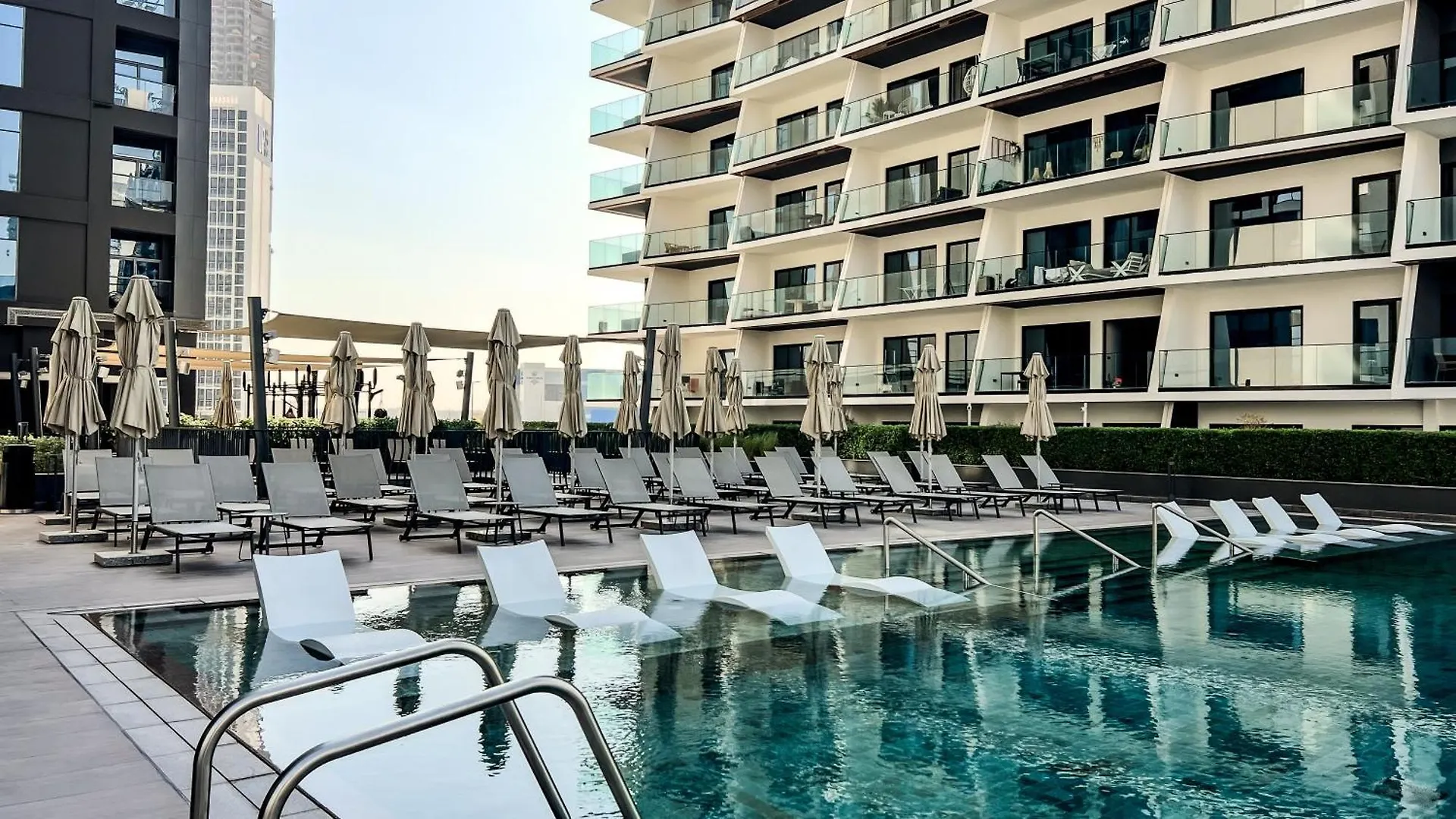 Chic 1-Bedroom With Epic Burj Khalifa Views Dubai