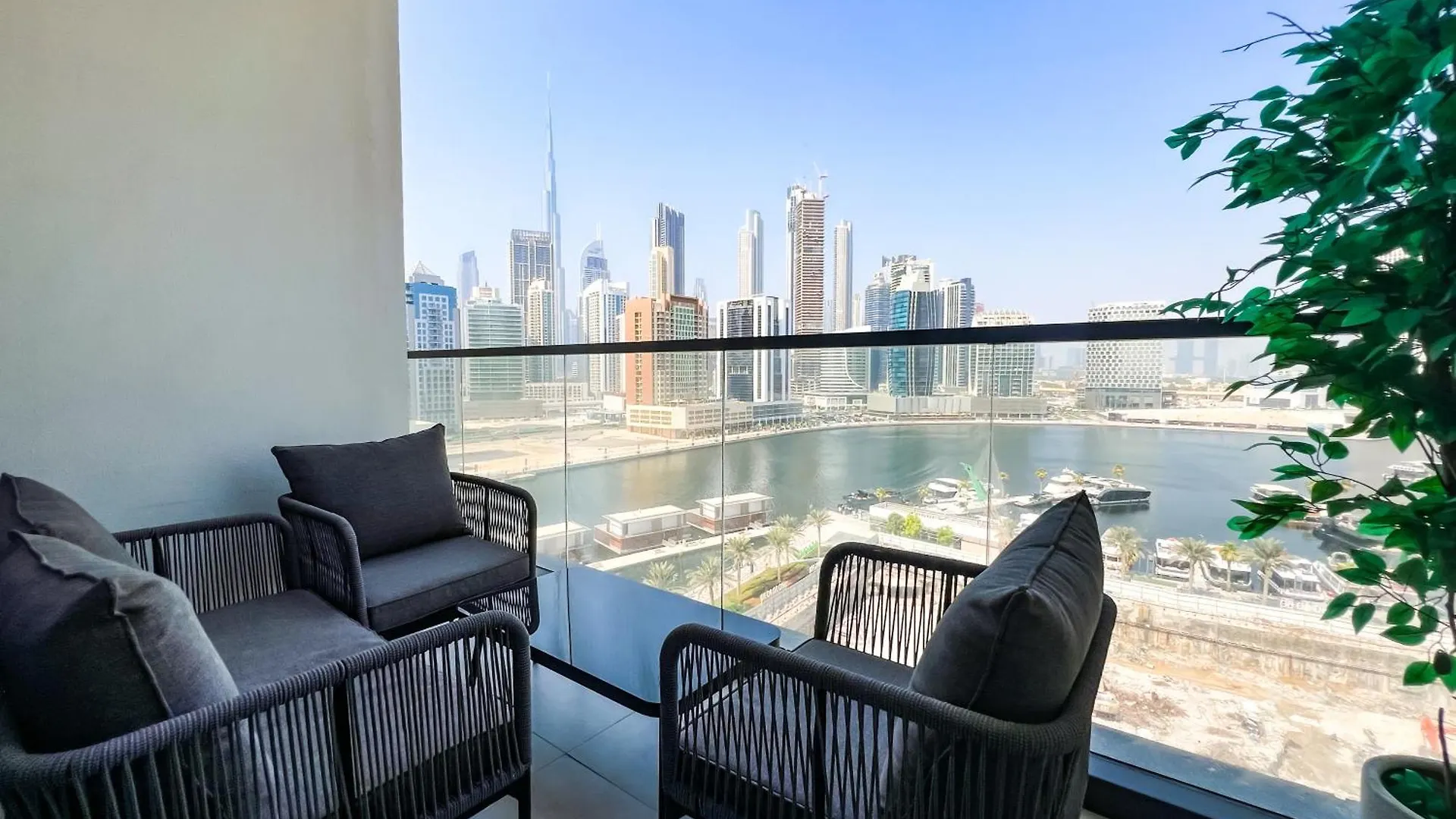 Apartment Chic 1-Bedroom With Epic Burj Khalifa Views Dubai United Arab Emirates